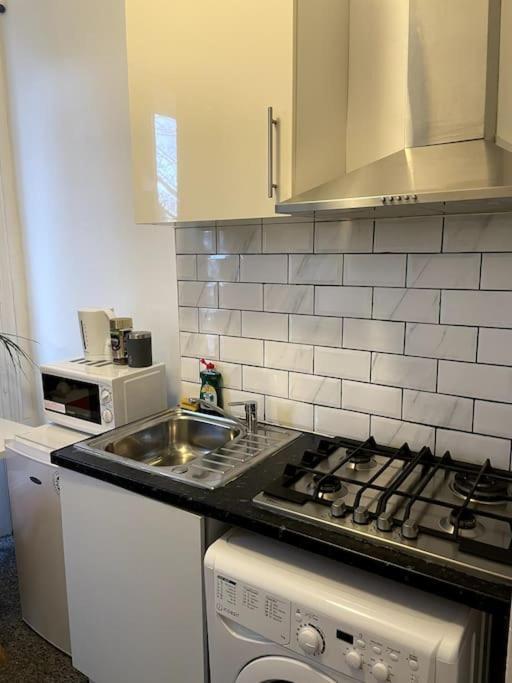 Nice Flat In Heart Of Londres Extérieur photo
