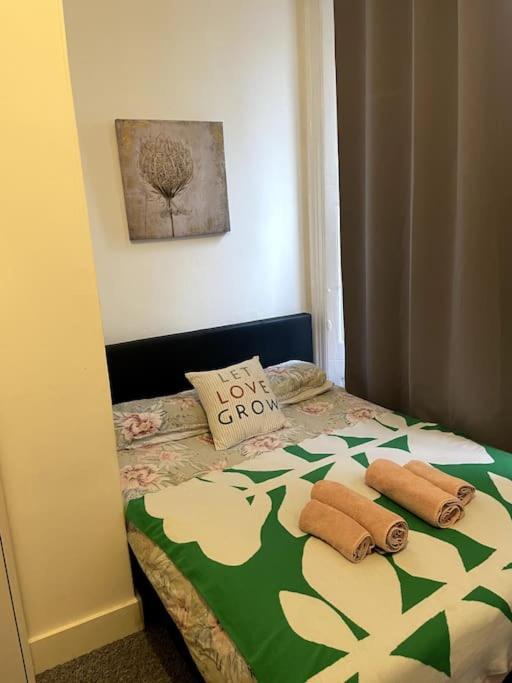 Nice Flat In Heart Of Londres Extérieur photo